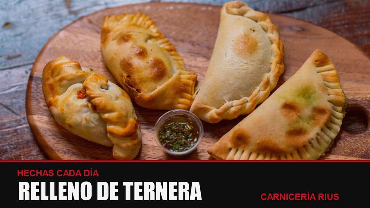 Empanadas con relleno de ternera hechas cada día, listas para servir
